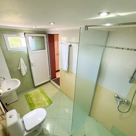 партерен Sunny Garden Lägenhet *