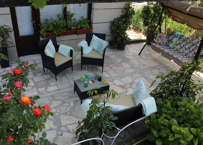 партерен Sunny Garden *