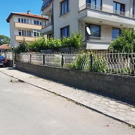 партерно студио * Ахтополь