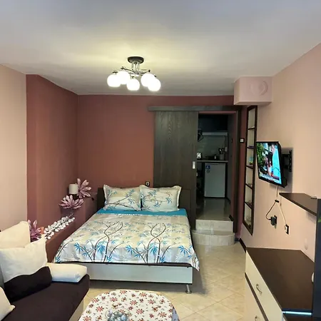 Daire Партерен Апартамент Sunny Garden Ahtopol